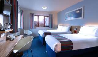 Отель Travelodge Limerick Лимерик Двухместный номер с 2 отдельными кроватями-6
