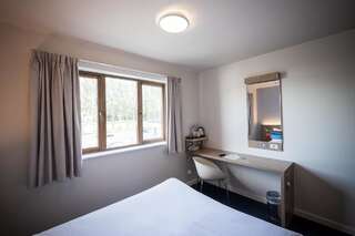 Отель Travelodge Limerick Лимерик Двухместный номер с 1 кроватью-3