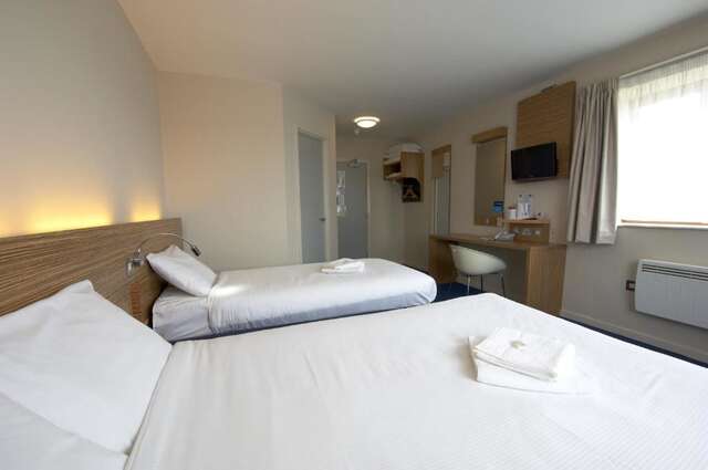 Отель Travelodge Limerick Лимерик-23